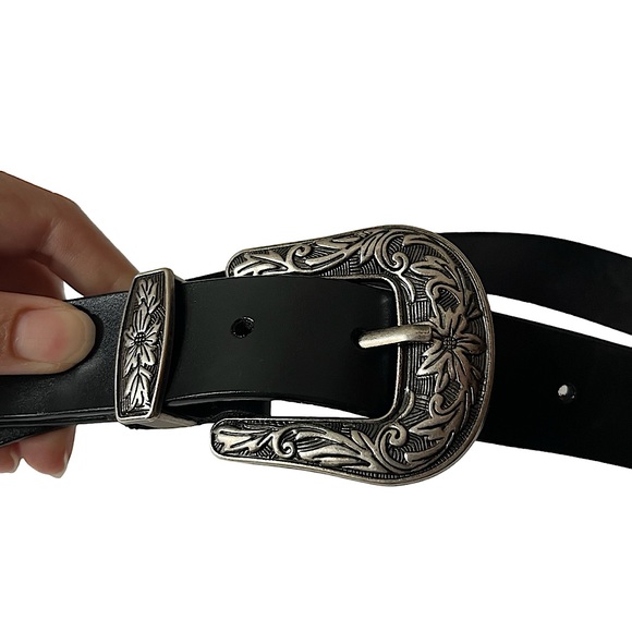 100% Real Leather Country Silver and Black Belt - Picture 3 of 6